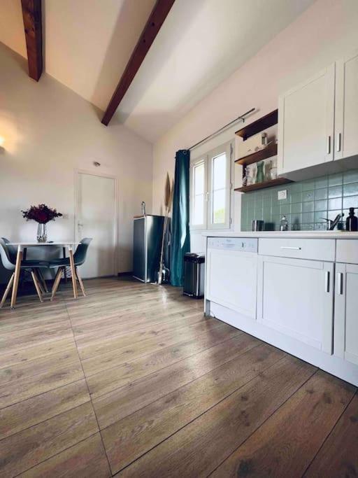 Magnifique Appartement Traversant Avec Vue Sur Le Golf Λα Γκραντ-Μοτ Εξωτερικό φωτογραφία